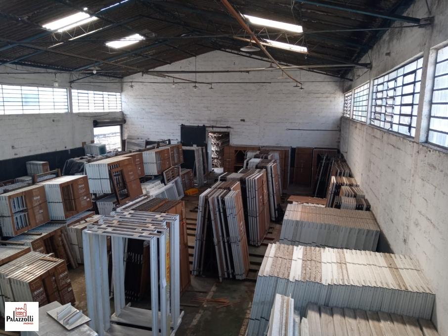 Depósito-Galpão-Armazém para alugar, 650m² - Foto 1