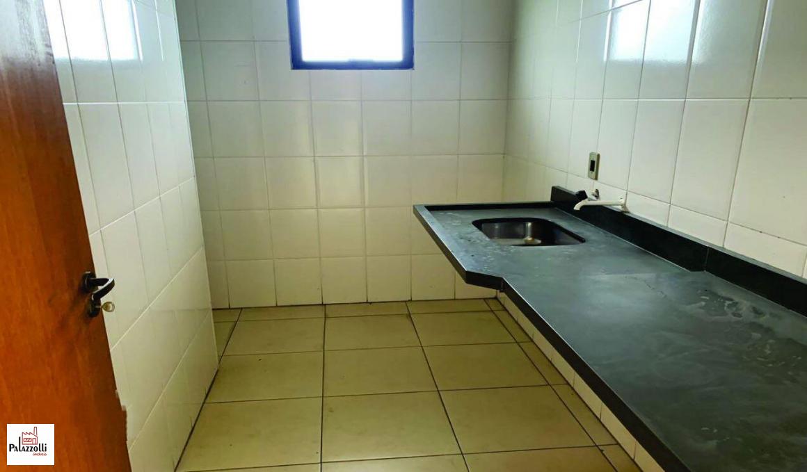 Depósito-Galpão-Armazém para alugar, 2465m² - Foto 9